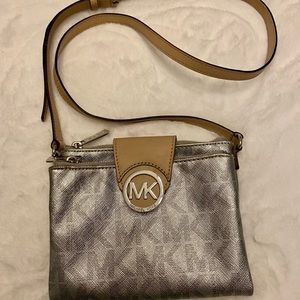 Michael Kors crossbody wallet